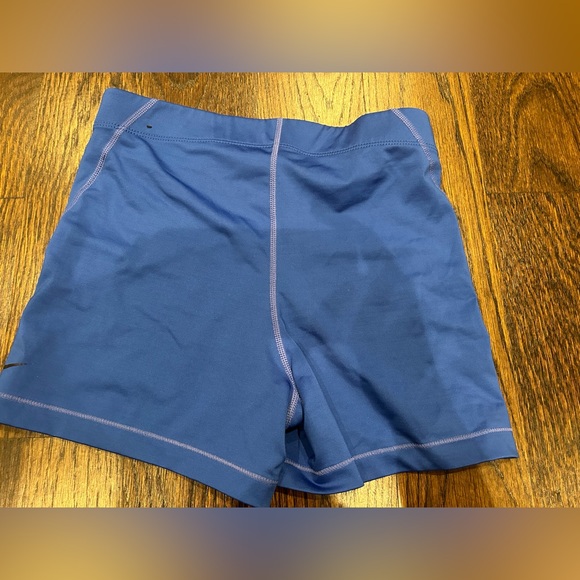 2 Pairs of Nike Pros - Picture 3 of 9